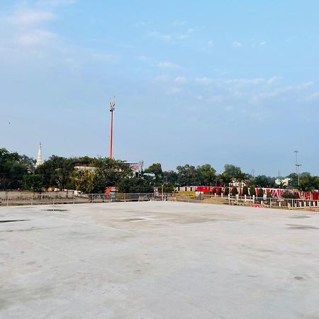 Holidayy Inn Prayagraj Exterior photo
