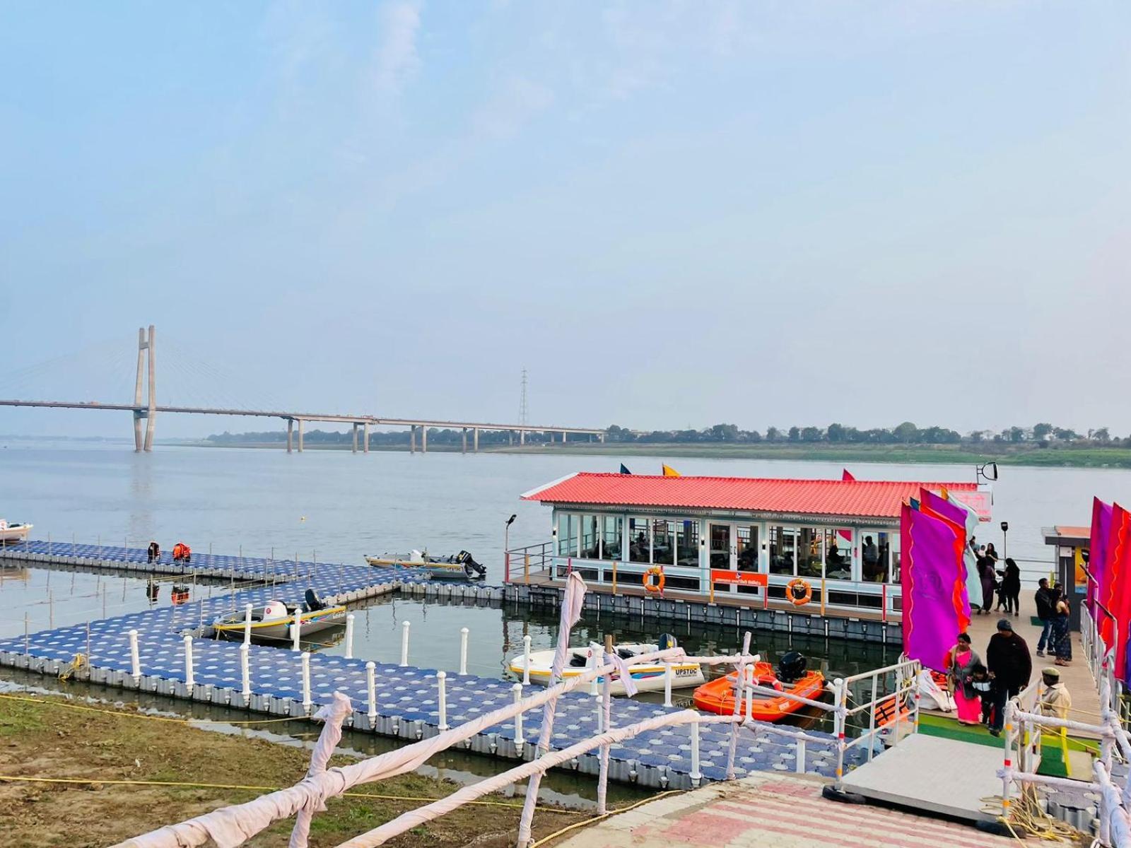 Holidayy Inn Prayagraj Exterior photo