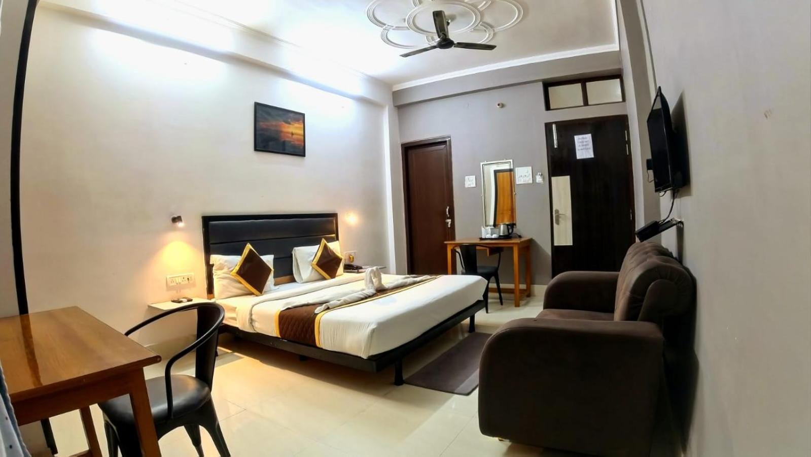 Holidayy Inn Prayagraj Exterior photo